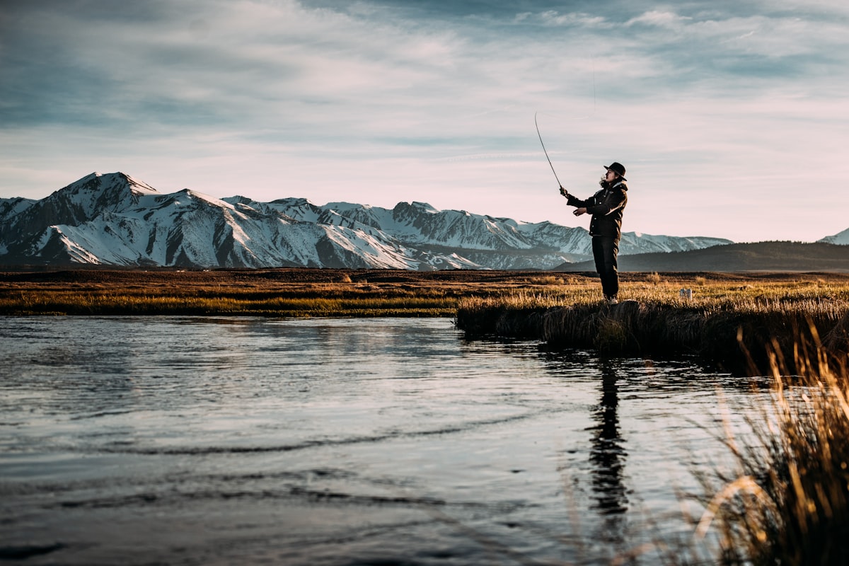 Mejores destinos de pesca en Espana por modalidad